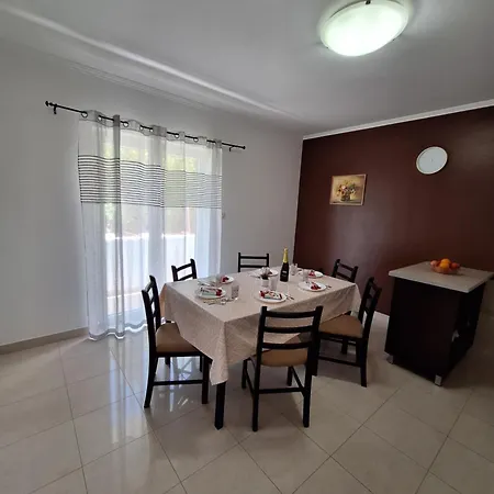 Ubytování v soukromí Lana *