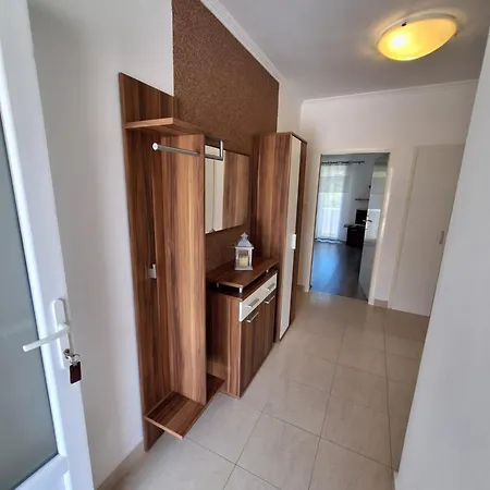 Lana Homestay szállás *