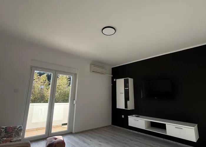Lana * Rab Town